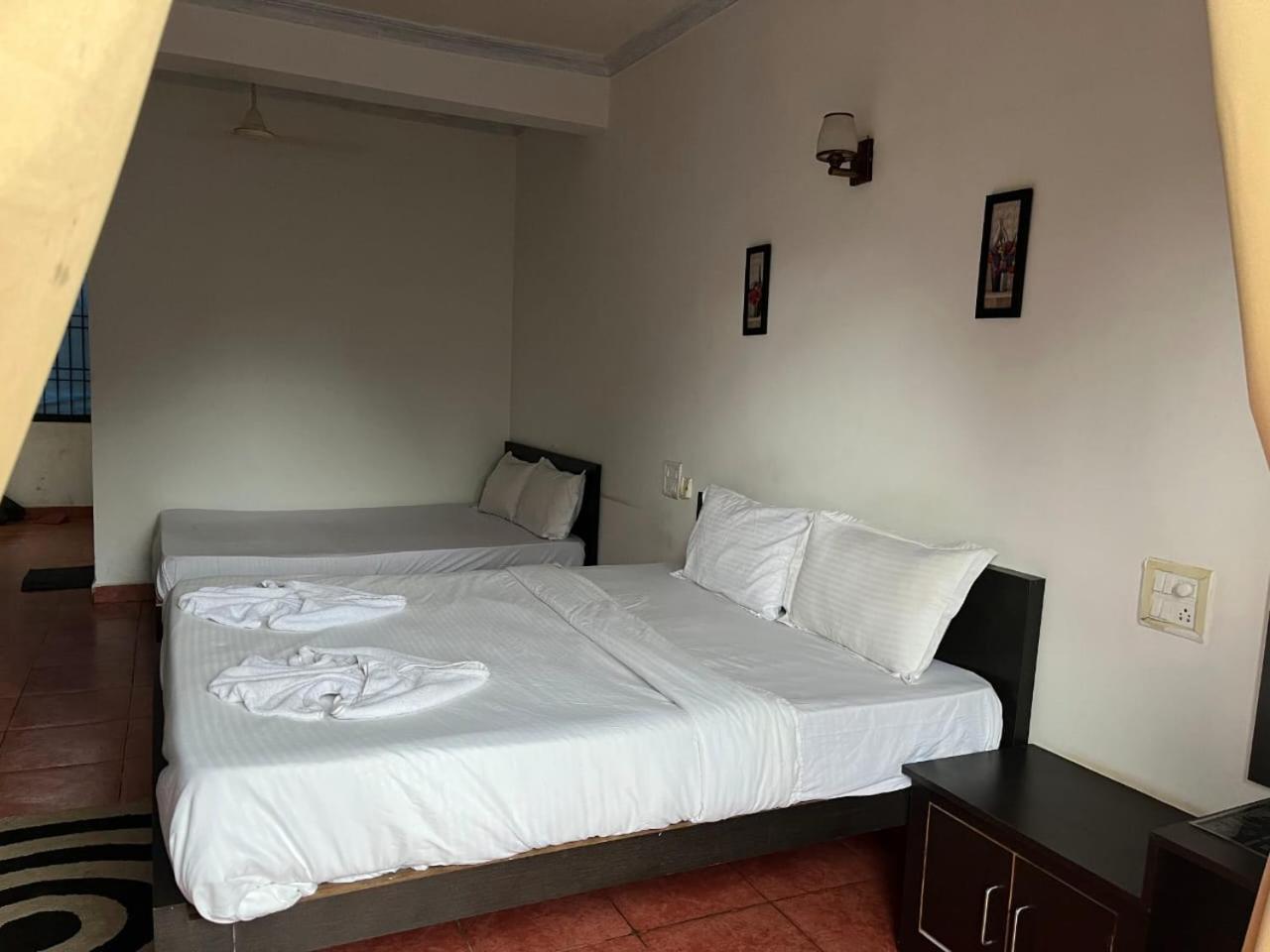 Hotel Pleasure Inn Near Turtle Beach Morjim Manage By Ld Group Of Hospitality Esterno foto