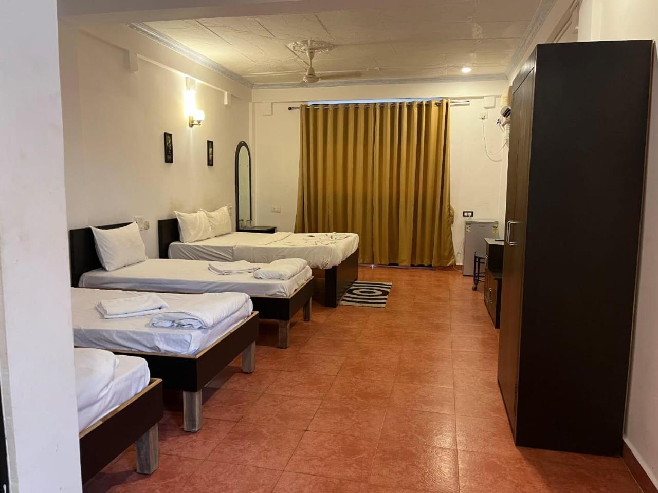 Hotel Pleasure Inn Near Turtle Beach Morjim Manage By Ld Group Of Hospitality Esterno foto