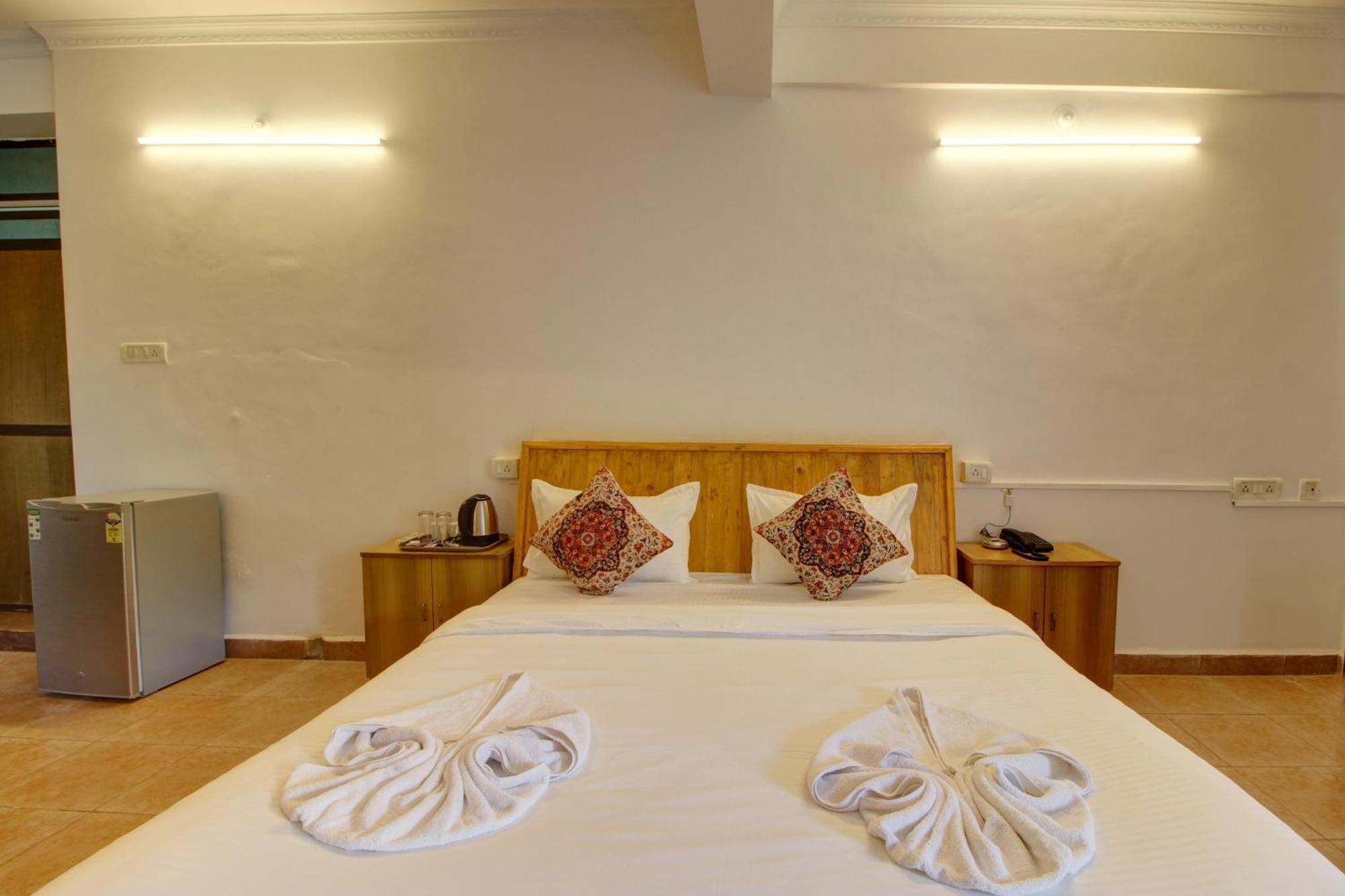 Hotel Pleasure Inn Near Turtle Beach Morjim Manage By Ld Group Of Hospitality Esterno foto