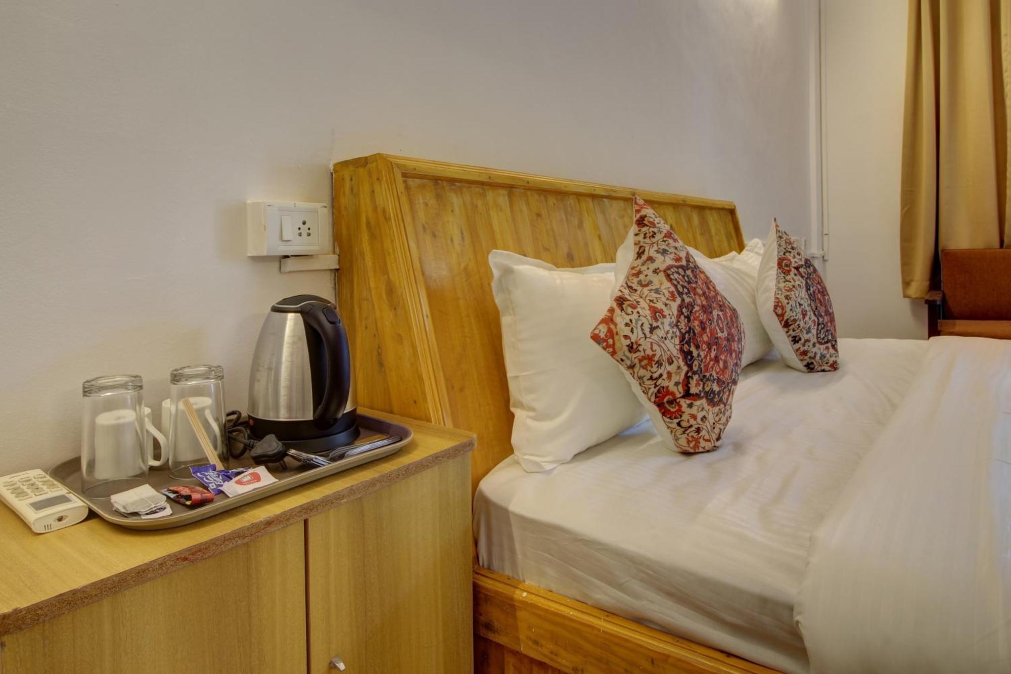 Hotel Pleasure Inn Near Turtle Beach Morjim Manage By Ld Group Of Hospitality Esterno foto